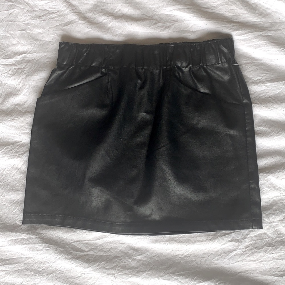 Pleather black mini skirt